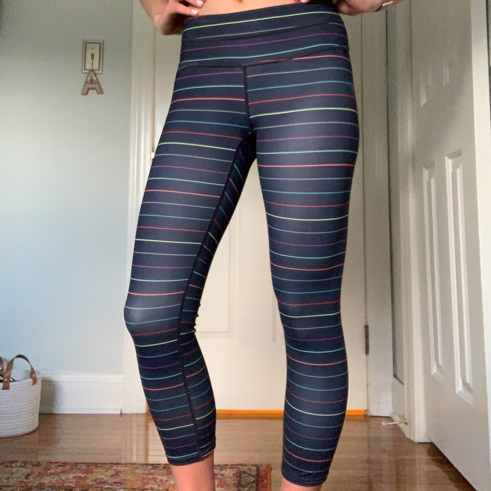 Athleta XS Navy Capri Striped Leggings